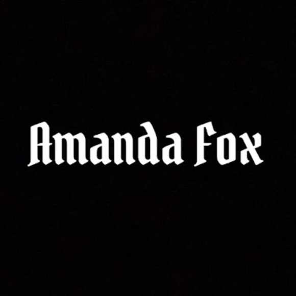 Profile Picture of Amanda Fox (@amandafox2023) on Poshmark