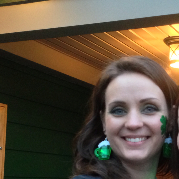 Profile Picture of Jessica Glenn (@jmglenn02) on Poshmark