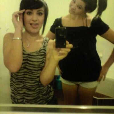 Profile Picture of Stephanie Weekes (@dildos_14) on Twitter