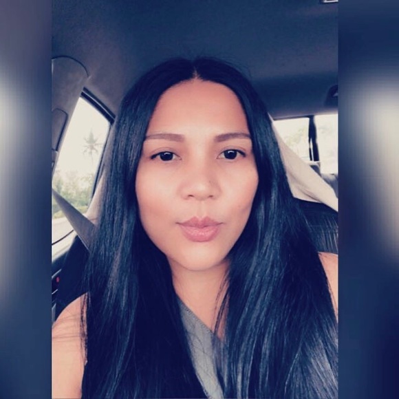 Profile Picture of Gen Cosico (@gencosico) on Poshmark