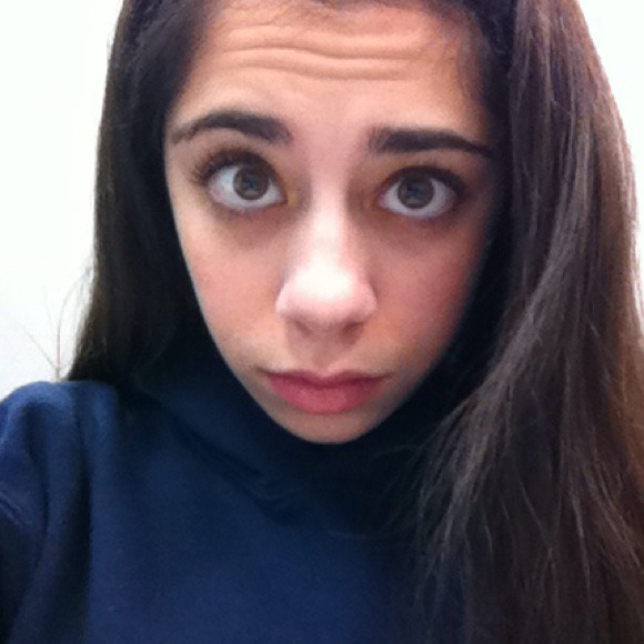 Profile Picture of Noelani Buonomo (@noelani_buonomo) on Poshmark
