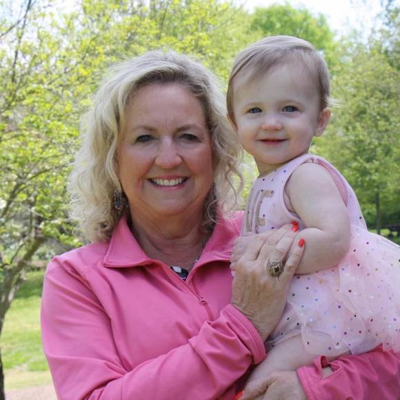 Profile Picture of Sharon Gibbons (@gibbons24) on Poshmark