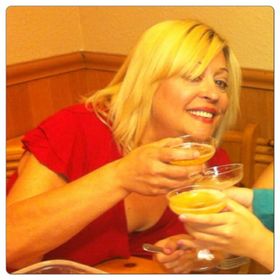Profile Picture of Lynn Arroyo (@lynnarro) on Pinterest
