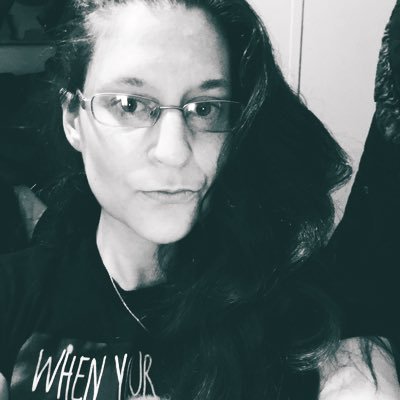 Profile Picture of Renee Devoe (@DevoeRenee) on Twitter