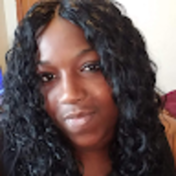 Profile Picture of Doris Freeman (@dorisfreeman238) on Poshmark