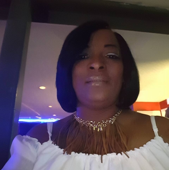 Profile Picture of Tammy Clay (@tammyward1) on Poshmark