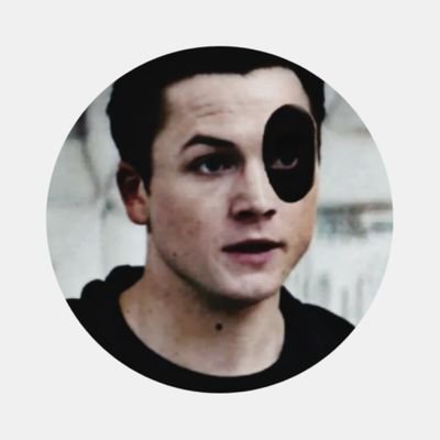 Profile Picture of 𝐍𝐈𝐂𝐊 𝐓𝐇𝐔𝐑𝐌𝐀𝐍. (@fortunadominae) on Twitter