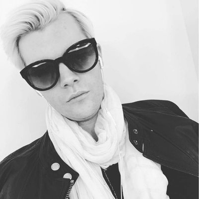 Profile Picture of Aaron Mark (@aaronmarkstyle) on Twitter