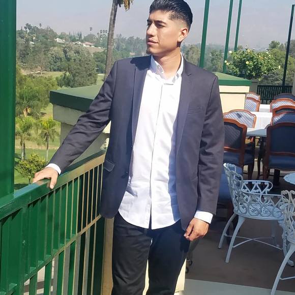 Profile Picture of Andrew Valenzuela (@andrewv9) on Poshmark