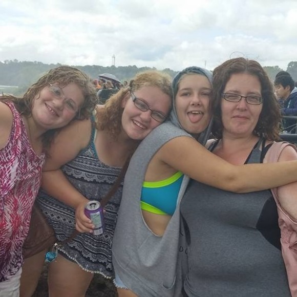 Profile Picture of Melissa Tidman (@melissatidman) on Poshmark