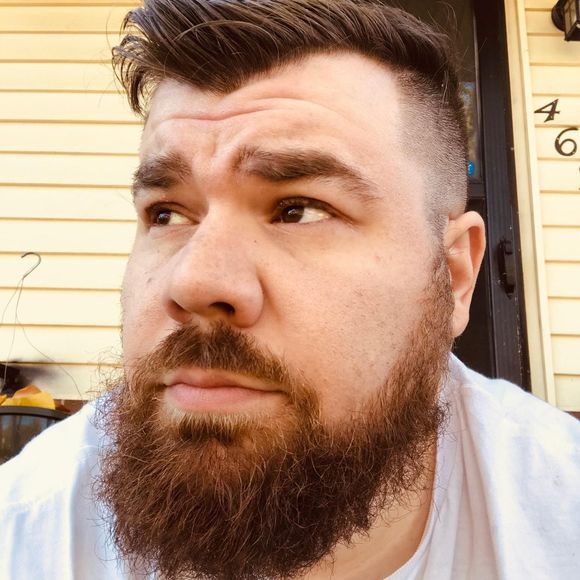 Profile Picture of Brandon Byrd (@byrdsbargains) on Poshmark