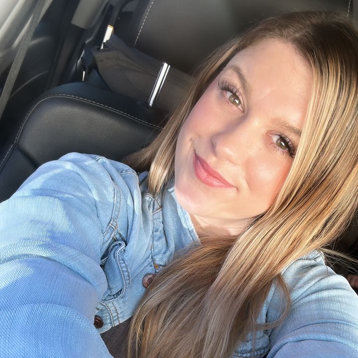 Profile Picture of Ariel Nelson (@@ariiielthomas) on Tiktok