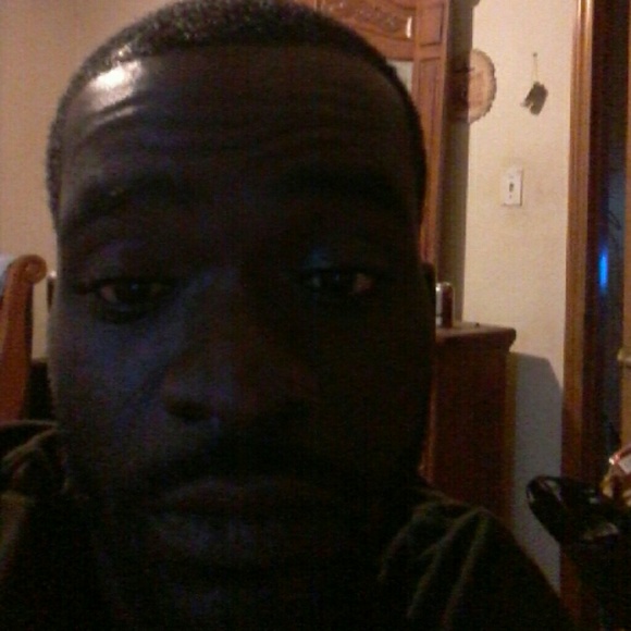 Profile Picture of Michael Shepherd (@mikeshep9) on Poshmark