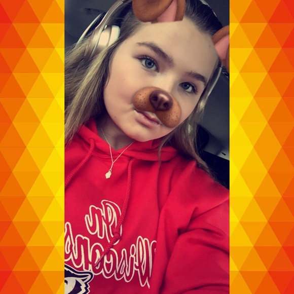Profile Picture of Jacie Kitchner (@jacie0916) on Poshmark