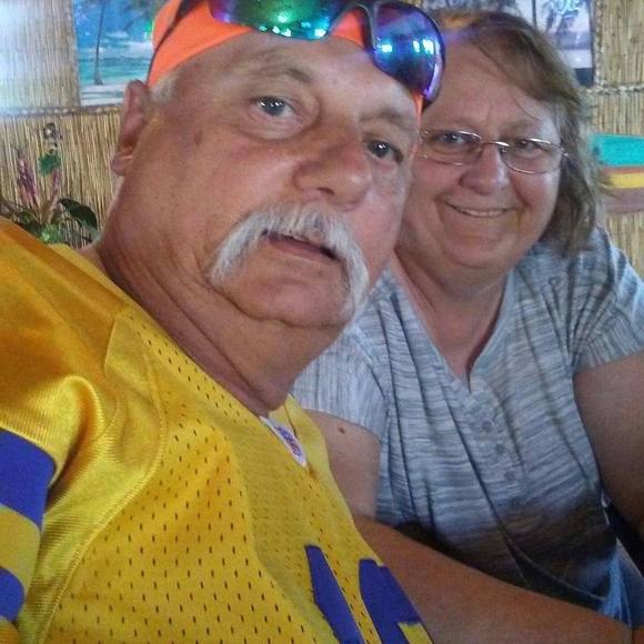 Debbie duncan Wallace - Poshmark Profile Picture of Debbie duncan Wallace (@puggy142) on Poshmark