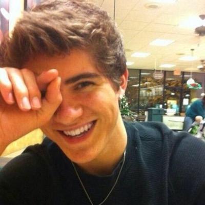 Profile Picture of Dustin Palmer (@dustinpalmer44) on Twitter