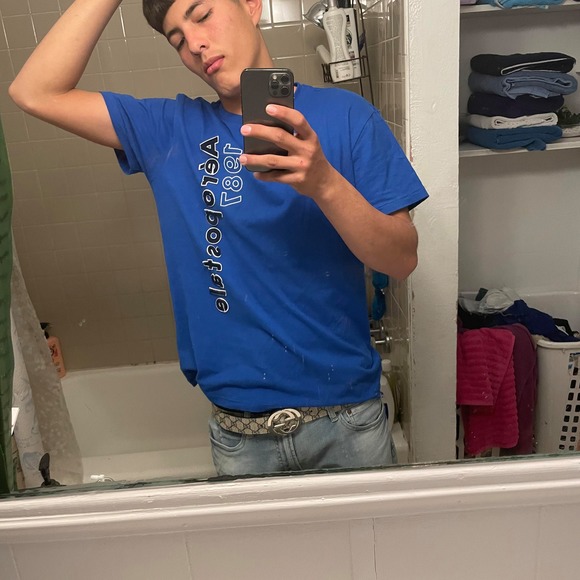 Profile Picture of Jonathan Jaimes (@jonathanjaim903) on Poshmark
