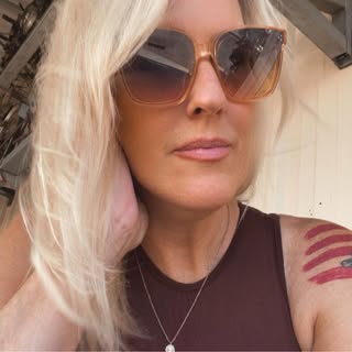 Profile Picture of Robin Jeanne Cale (@robin_cale) on Instagram