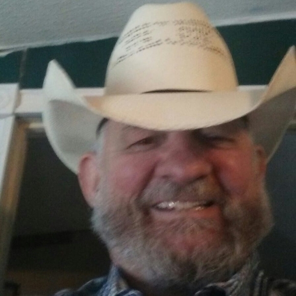 Profile Picture of Sam Osborne (@samosborne370) on Poshmark