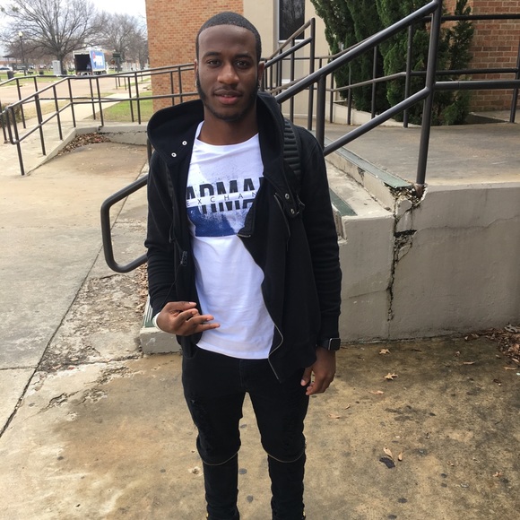 Profile Picture of Junius Houston (@junechilife1) on Poshmark