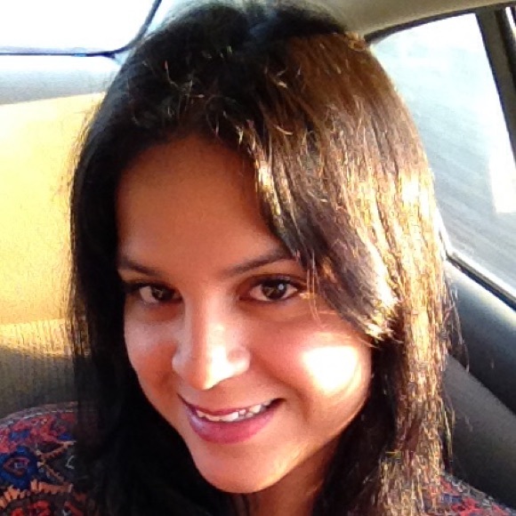 Profile Picture of Chris Damian (@crisdamian0776) on Poshmark