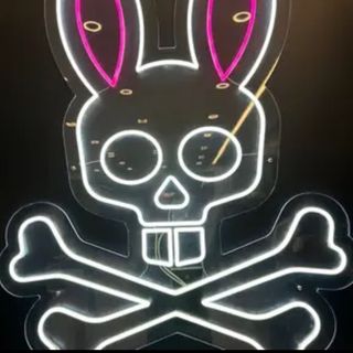 Profile Picture of Raised by Cholas 213 (@raised_by_cholas_213) on Instagram