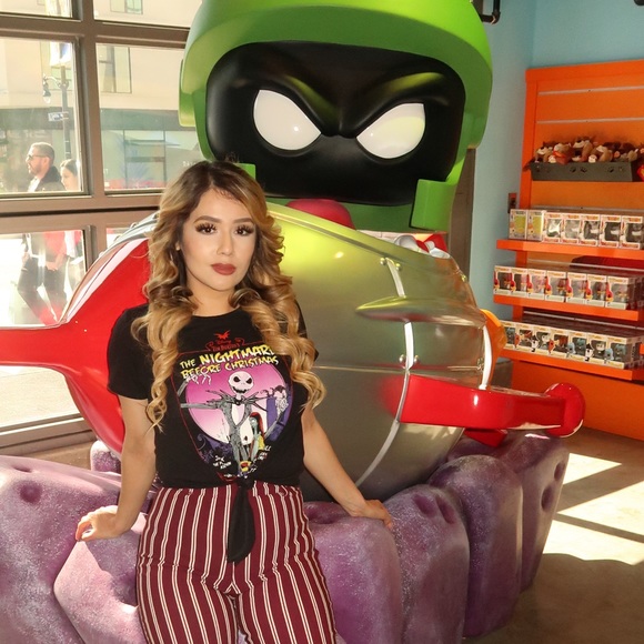 Profile Picture of Stephanie Deulloa (@stepd0614) on Poshmark