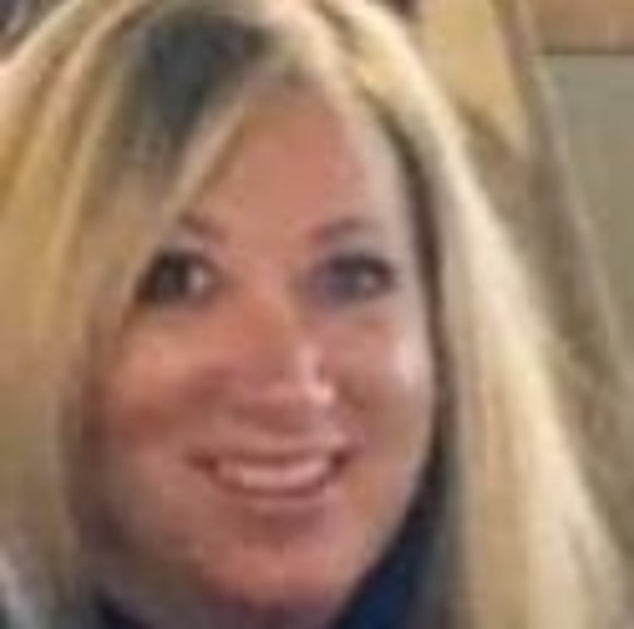 Profile Picture of Sue Vizzini (@suzannevzz) on Poshmark