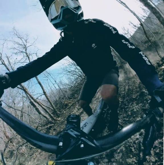 Profile Picture of Mateo Mateo (@mateo123456789) on Poshmark