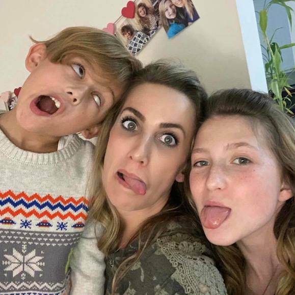 Profile Picture of Tracey Jackier (@traceyjackier) on Poshmark