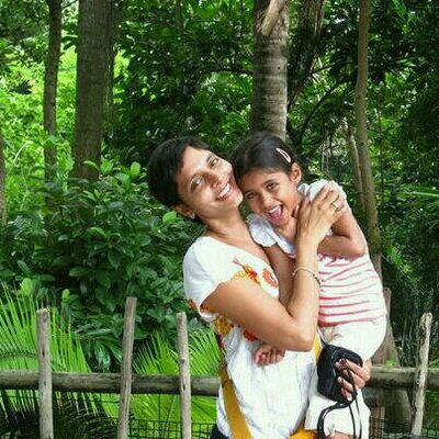 Profile Picture of Jhansi Sureddi (@pearlparam) on Twitter