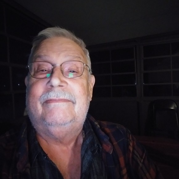 Profile Picture of Carl Bradley (@frogsqueezer) on Poshmark