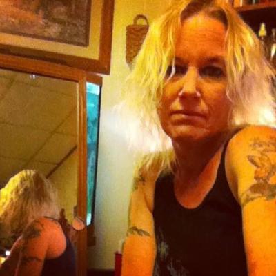 Profile Photo of Connie Barnett (@conniebikerchic) on Twitter