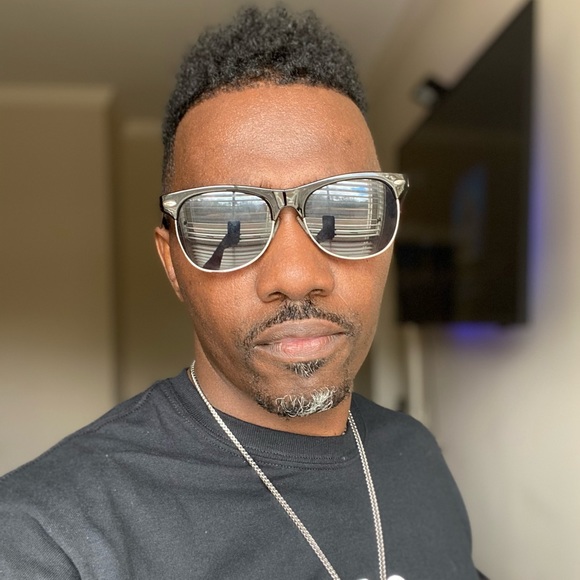 Profile Picture of Frederick Thomas (@fatj10) on Poshmark