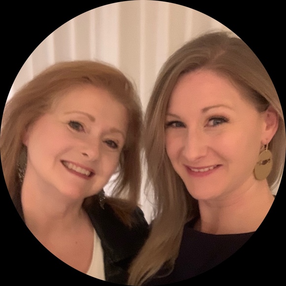 Profile Picture of Ariel Pope (@amarlow4) on Poshmark