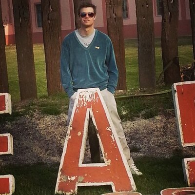 Profile Picture of Erik Bach (@EriikBach) on Twitter