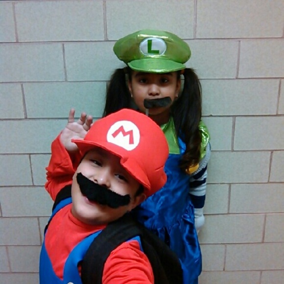 Profile Picture of Lupe Lujan (@lupelujan) on Poshmark