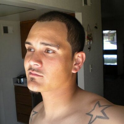 Profile Picture of Josh Estrella (@CatchAFlight420) on Twitter