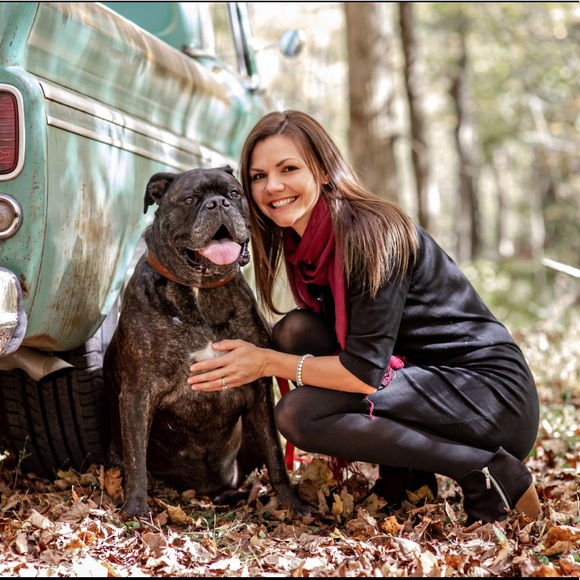 Profile Picture of Lauren Rexford (@laurenmichel411) on Poshmark