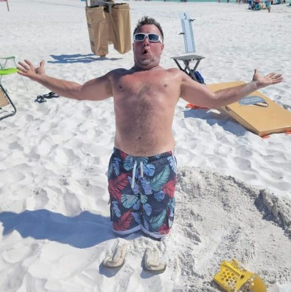 Profile Picture of Tim Schell (@tschell3220) on Poshmark
