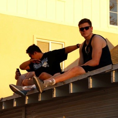 Profile Picture of Brett Barker (@alwaysbbarkin) on Twitter