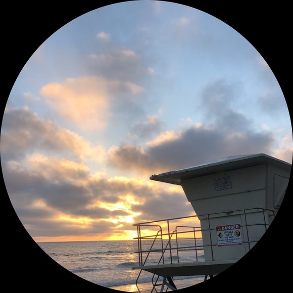 Profile Picture of Michelle Bates (@mayumi2000) on Poshmark