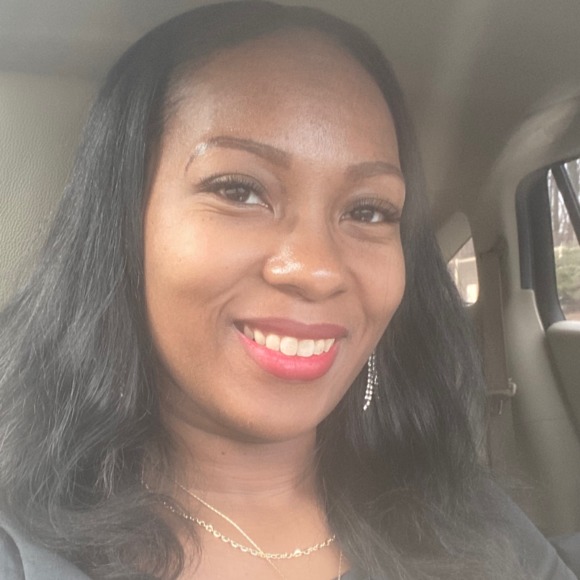Profile Picture of Loreal Nathaniel (@loreallove) on Poshmark
