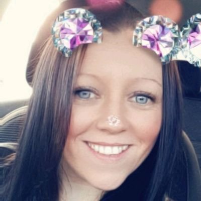Profile Picture of Elaine Sinclair (@elainekacie) on Twitter