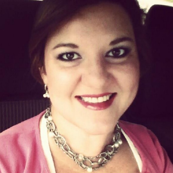 Profile Picture of Kayla Lanting (@kslanting) on Poshmark
