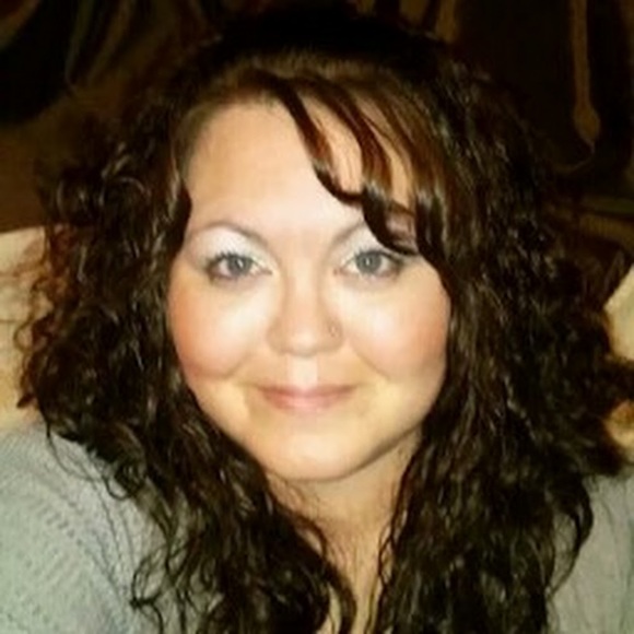 Profile Picture of Bethany Heiler (@bheiler1018) on Poshmark
