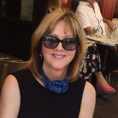 Profile Picture of Carolyn Ahern (@Caroleeni) on Twitter