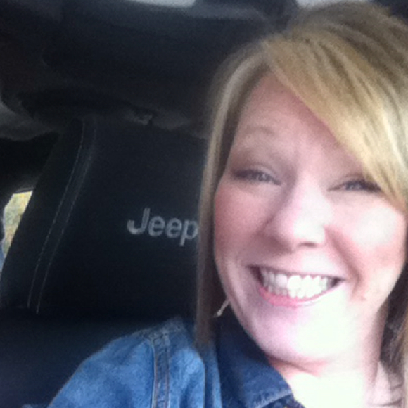 Profile Picture of Lisa Simpson (@llpsimpson) on Poshmark