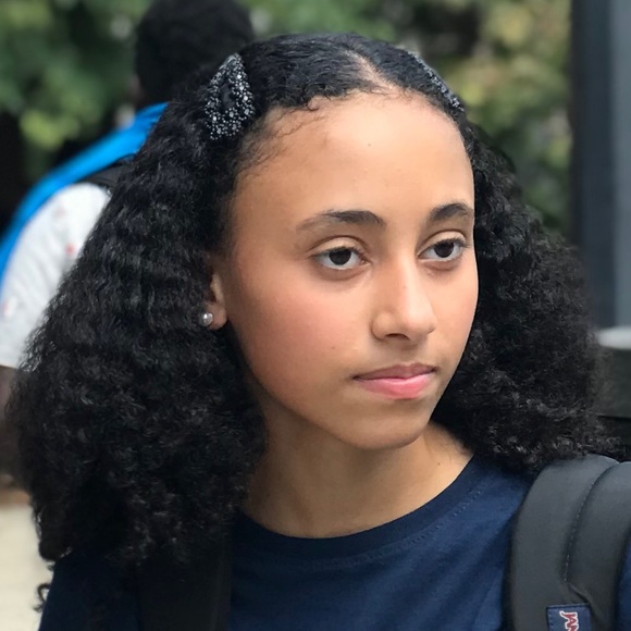 Profile Picture of Yasmine Chiboub (@yasminechiboub) on Poshmark