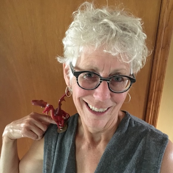 Profile Picture of Elizabeth Wallrath (@iddie1956) on Poshmark